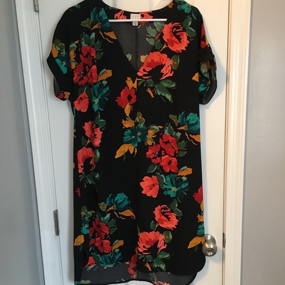 a.n.d. Floral Dress 🌺
